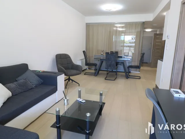 Kiadó lakás Szeged, Móraváros 71 nm