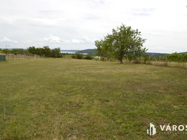 Eladó mezőgazdasági ingatlan Balatonfüred 2690 nm