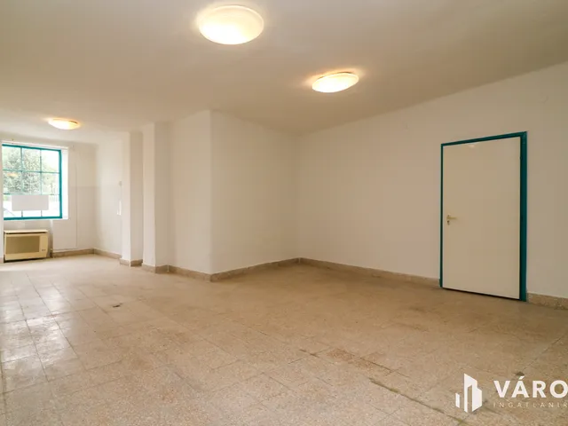 Eladó kereskedelmi és ipari ingatlan Gyula 80 nm