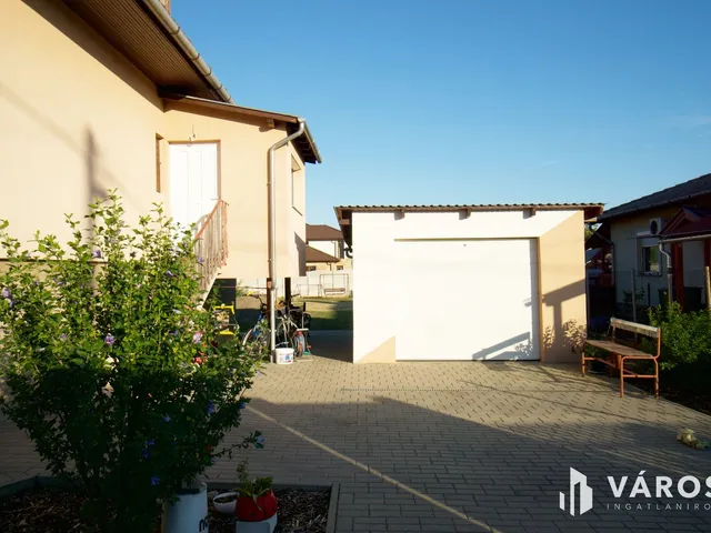 Eladó ház Budapest XVIII. kerület, Erdőskert 156 nm