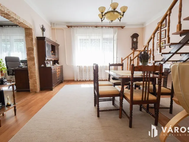 Eladó ház Budapest XXII. kerület, Budatétény 260 nm