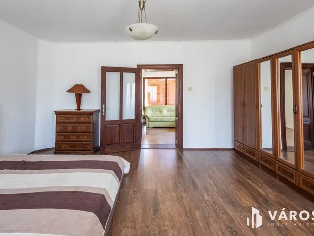 Eladó ház Gyula, Újvári 142 nm