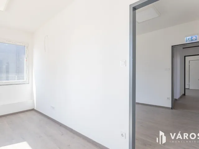 Kiadó kereskedelmi és ipari ingatlan Szeged, Iparváros 103 nm