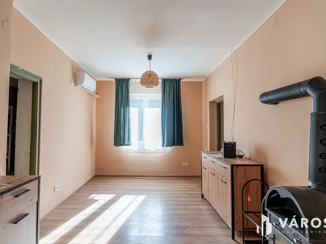 Eladó ház Szeged, Kecskés István-telep 72 nm