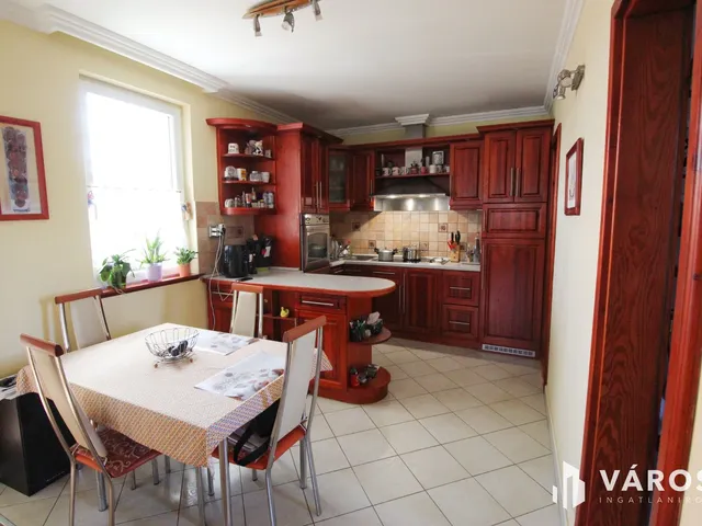 Eladó ház Békéscsaba, Kastélyszőlők 117 nm