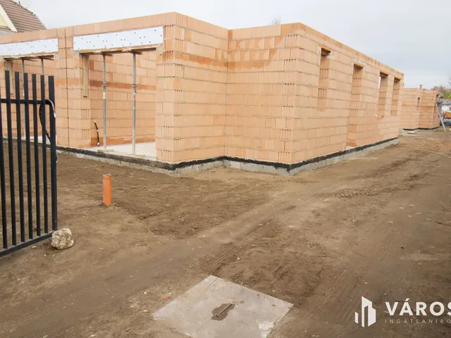 Eladó ház Budapest XVIII. kerület, Erdőskert 118 nm