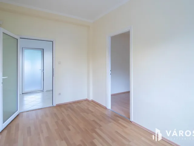 Kiadó kereskedelmi és ipari ingatlan Budapest XVII. kerület, Rákoscsaba 23 nm