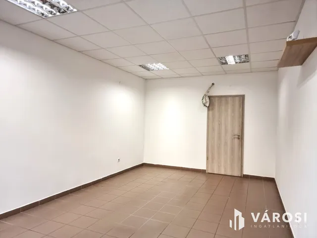 Eladó kereskedelmi és ipari ingatlan Szeghalom 31 nm