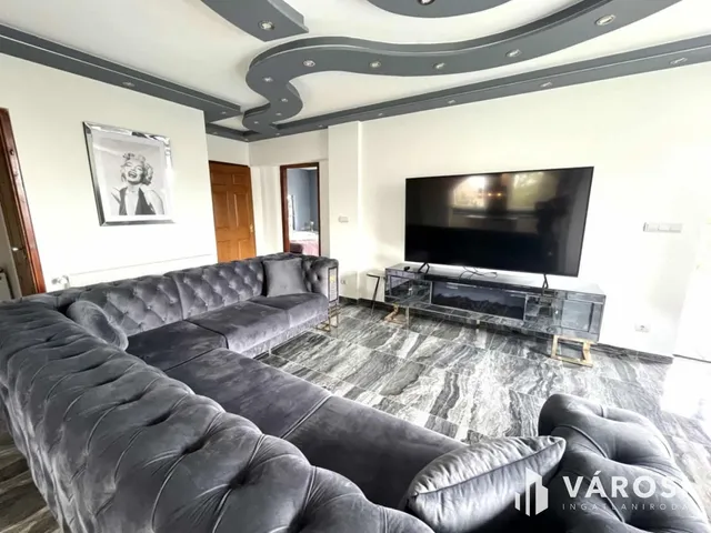 Eladó ház Gyenesdiás 260 nm