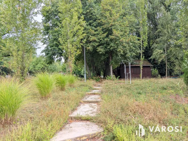 Eladó telek Szarvas 6624 nm