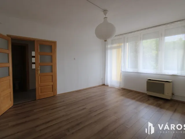 Eladó lakás Veszprém, Cholnokyváros 62 nm