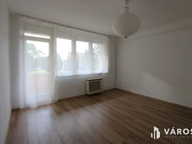 Eladó lakás Veszprém, Cholnokyváros 62 nm