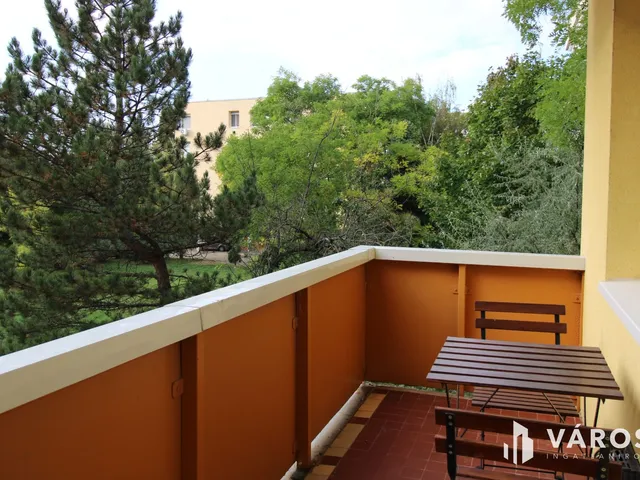 Eladó lakás Veszprém, Cholnokyváros 62 nm