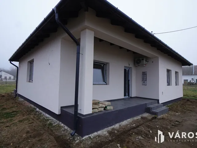 Eladó ház Galgahévíz 122 nm