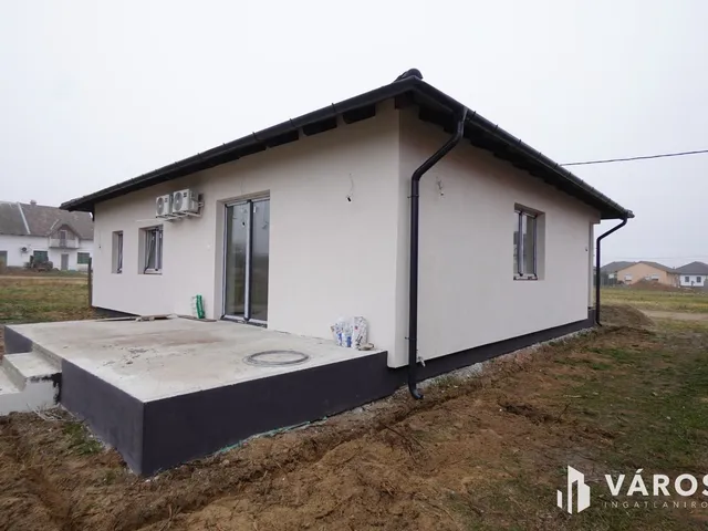 Eladó ház Galgahévíz 122 nm