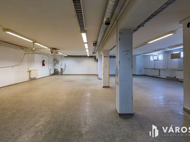 Kiadó kereskedelmi és ipari ingatlan Budapest IV. kerület, Újpest 160 nm