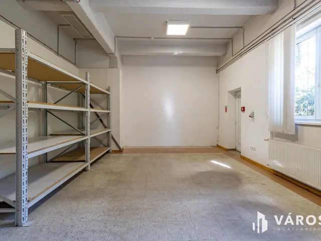 Kiadó kereskedelmi és ipari ingatlan Budapest XXI. kerület, Gyártelep 103 nm