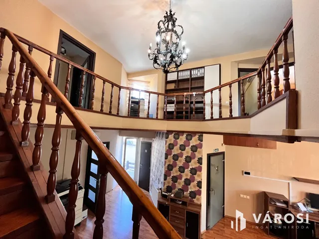 Eladó kereskedelmi és ipari ingatlan Debrecen, Nagyerdő 180 nm