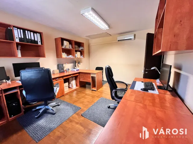 Eladó ház Debrecen, Nagyerdő 180 nm