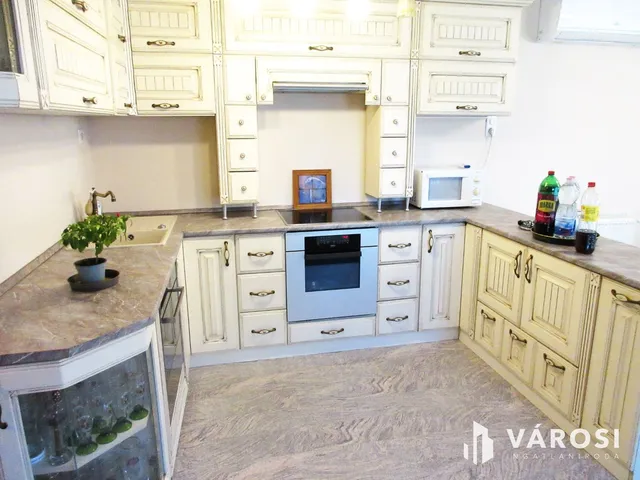 Eladó ház Szada 185 nm