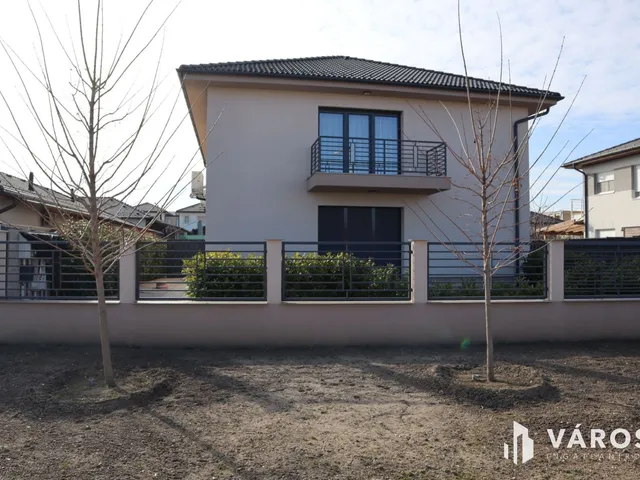 Eladó ház Siófok, Sóstó 109 nm