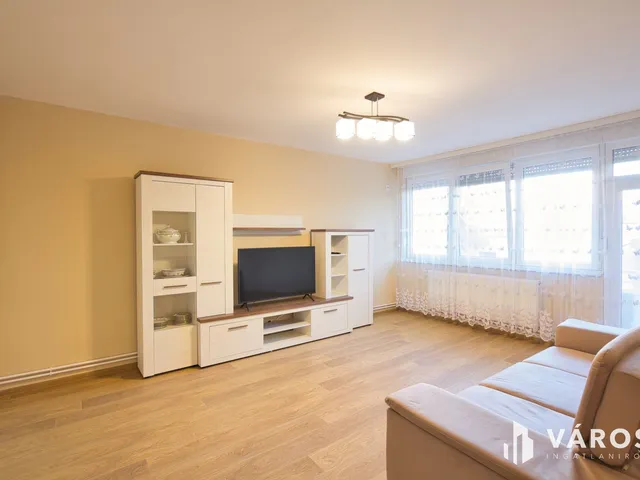 Eladó lakás Békéscsaba 74 nm