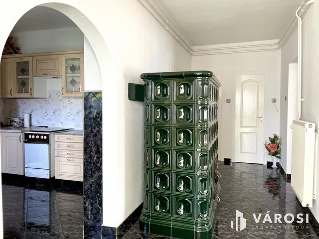 Eladó ház Enying 174 nm