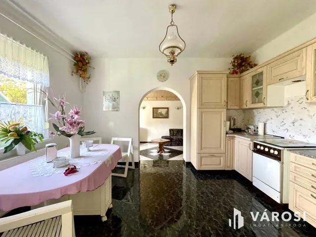 Eladó ház Enying 174 nm