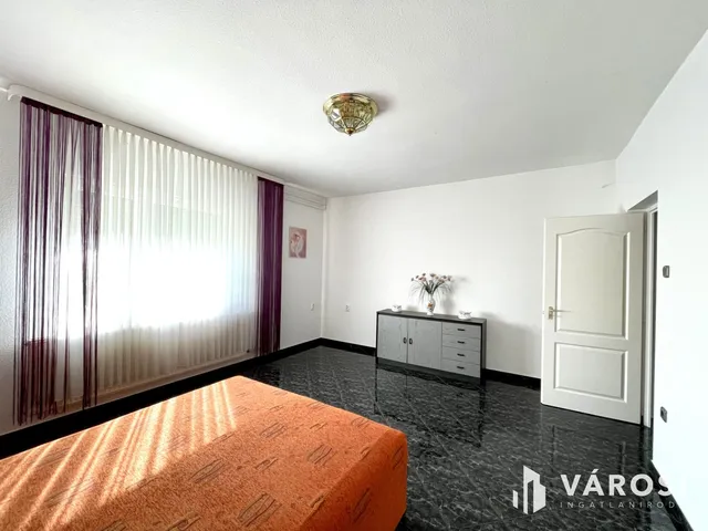 Eladó ház Enying 174 nm