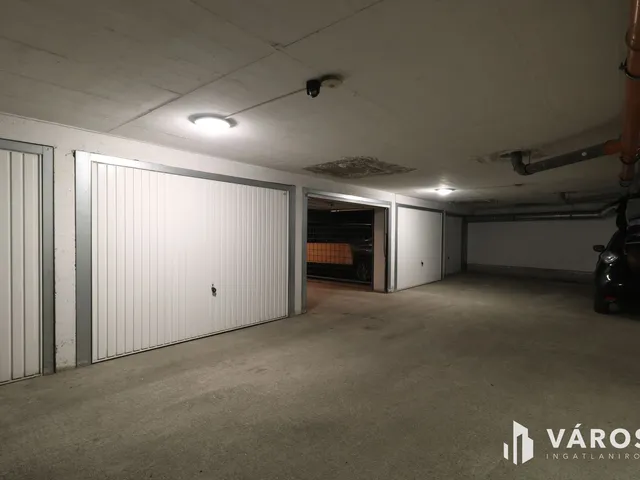 Kiadó garázs Szeged 16 nm