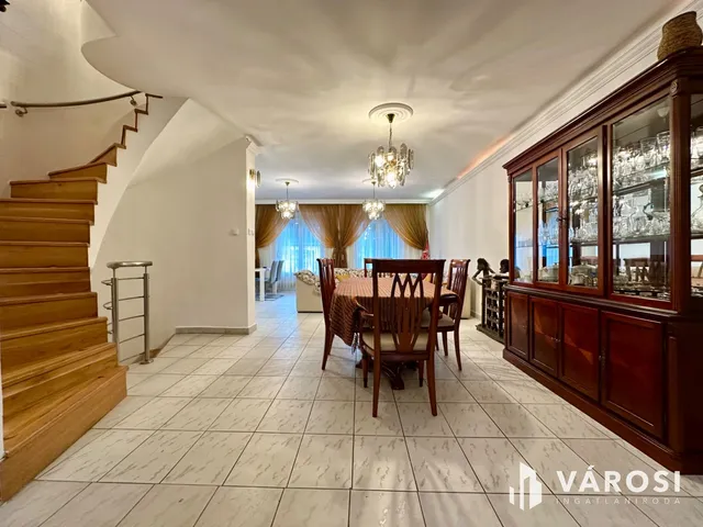 Kiadó ház Salgótarján 240 nm