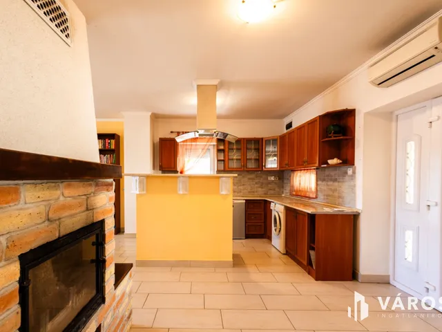 Eladó ház Gyula, Újváros 120 nm