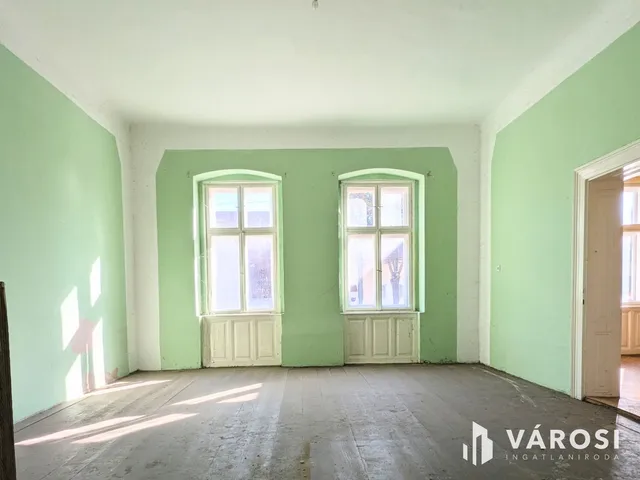 Eladó kereskedelmi és ipari ingatlan Békéscsaba 255 nm