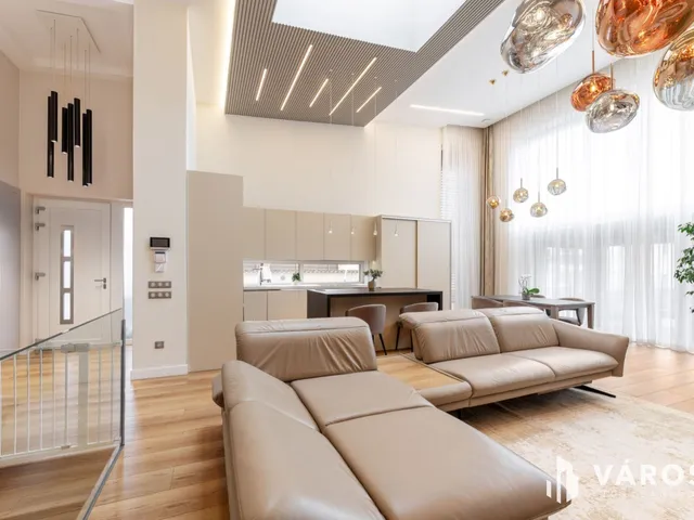 Eladó ház Debrecen, Nyulas 266 nm