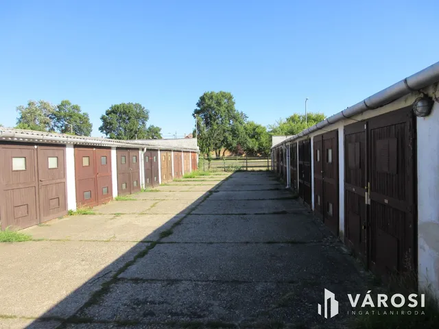 Eladó garázs Hódmezővásárhely 17 nm
