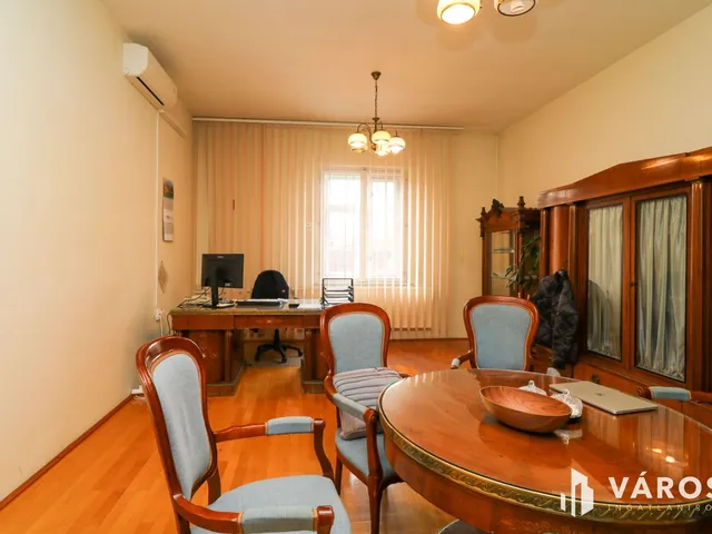 Eladó kereskedelmi és ipari ingatlan Berettyóújfalu 3030 nm