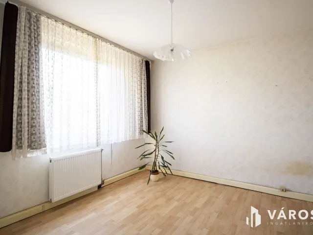 Eladó lakás Békéscsaba, Millenniumi lakótelep 69 nm