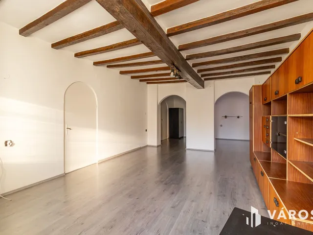 Kiadó ház Makó 126 nm