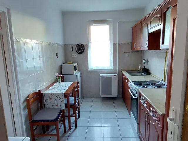 Kiadó lakás Debrecen, Nagyerdő 51 nm