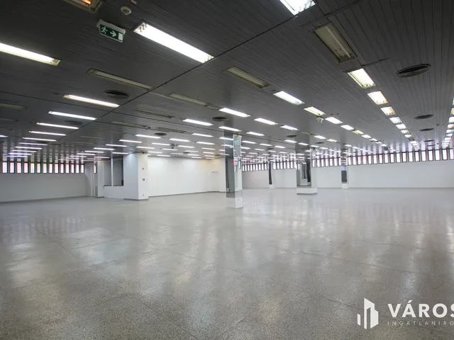 Kiadó kereskedelmi és ipari ingatlan Békéscsaba, Belváros 1580 nm