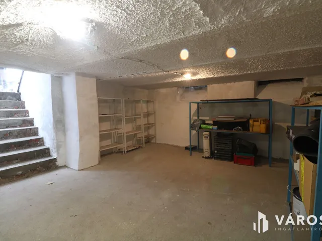Kiadó kereskedelmi és ipari ingatlan Szeged, Felsőváros 28 nm