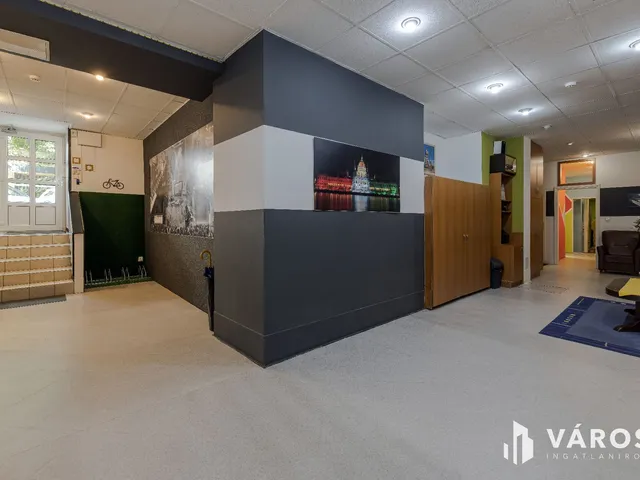 Eladó kereskedelmi és ipari ingatlan Budapest XI. kerület 287 nm