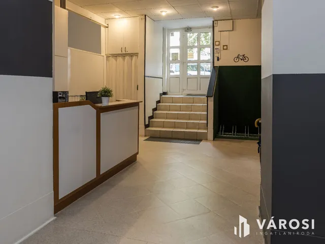 Eladó kereskedelmi és ipari ingatlan Budapest XI. kerület 287 nm