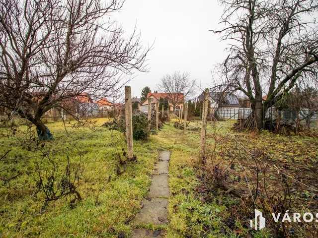 Eladó telek Székesfehérvár, Íróutcák 992 nm