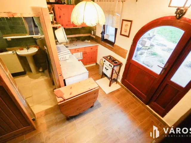 Eladó ház Tök 35 nm