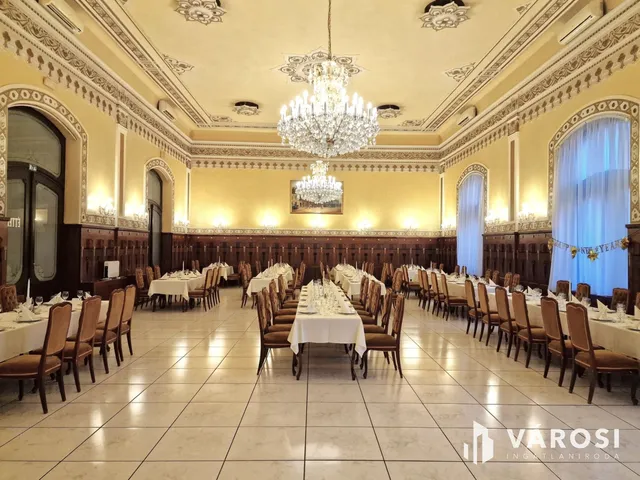 Eladó kereskedelmi és ipari ingatlan Békéscsaba, Belváros 2872 nm