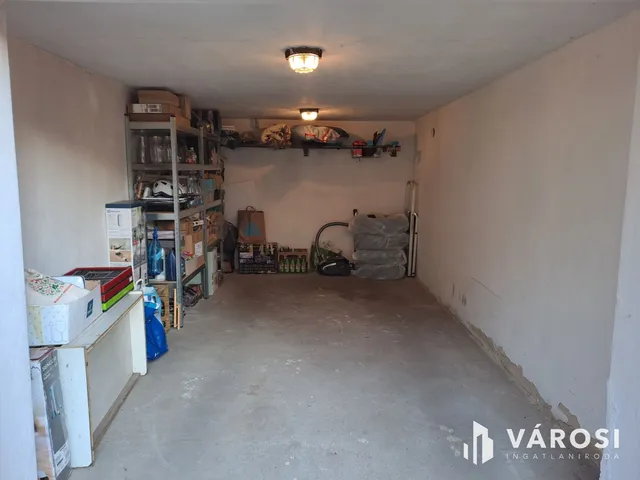 Eladó garázs Debrecen, Nagyerdő 15 nm