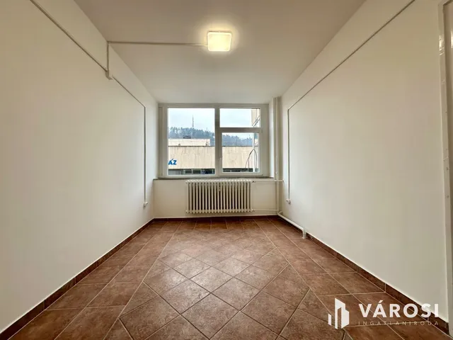 Kiadó kereskedelmi és ipari ingatlan Salgótarján 14 nm