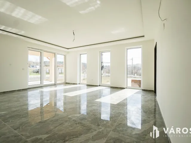 Eladó ház Tinnye 145 nm