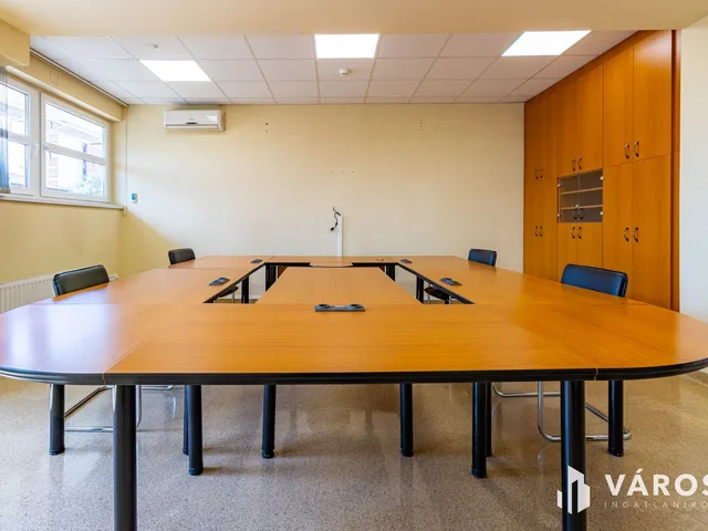 Eladó kereskedelmi és ipari ingatlan Budapest XIV. kerület, Zugló 483 nm